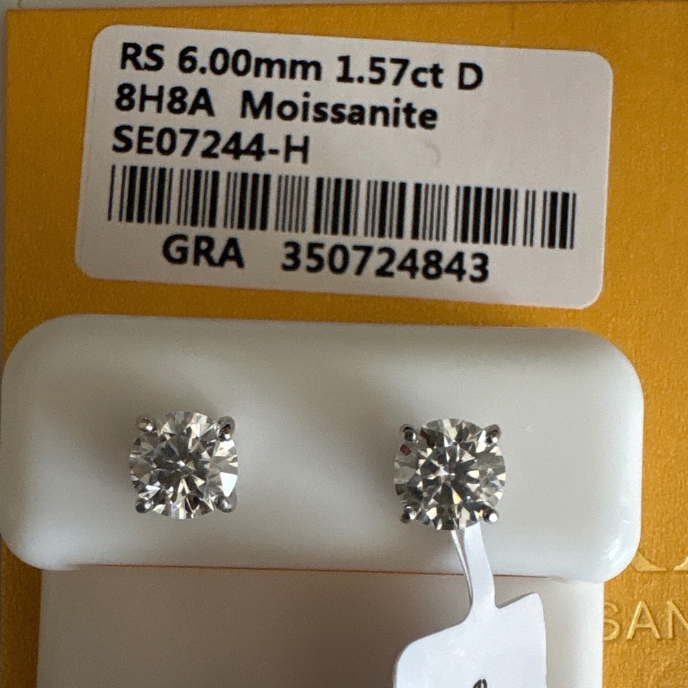 Moissanite Stud Earrings 1.57ct D VVS1 Round 6mm Sterling Silver SE07244-H - Picture 5 of 6